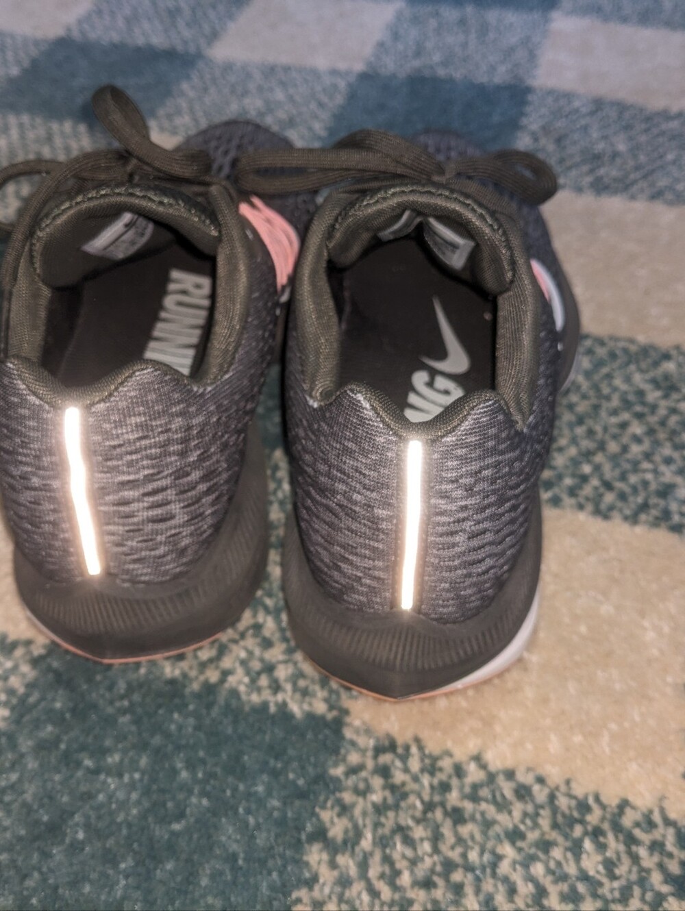 Nike Zoom Winflo 5 Grey And Pink Sneakers Size 6.5 - Picture 5 of 7